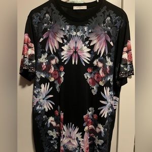 Givenchy Floral print Tshirt